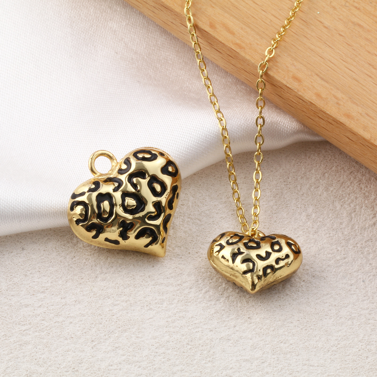 1 Piece Brass 3D Heart Charms  - 3D Printing Jewellery recension och pris